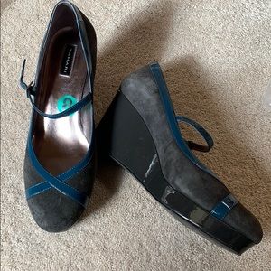 Tahari suede wedge heels